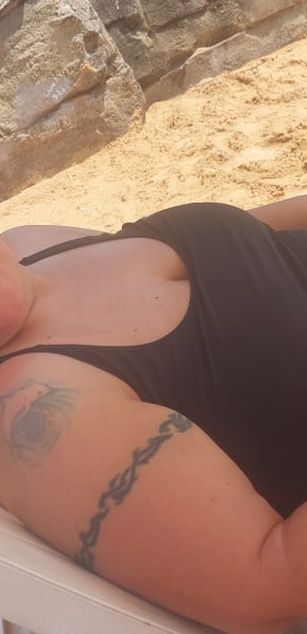 Model - Selene curvy