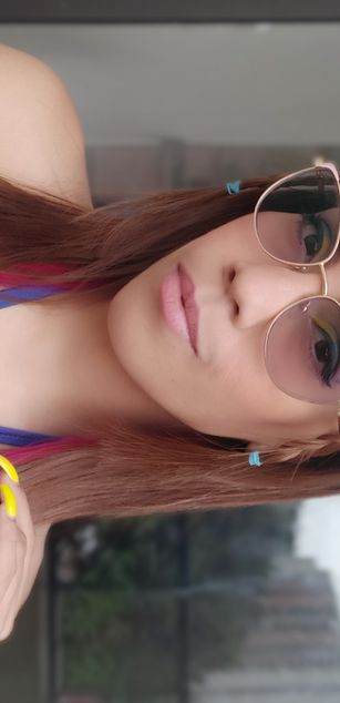 Model - Lau Blessd squirt