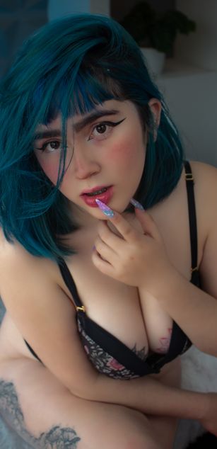 Model - ANNIE SNOW cosplay