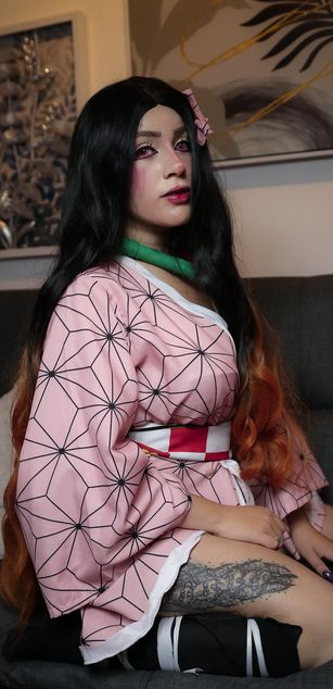 Model - ANNIE SNOW cosplay