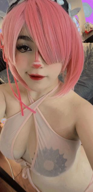 Model - ANNIE SNOW cosplay