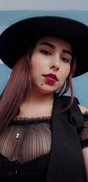 Model - paulina castro deepthroat