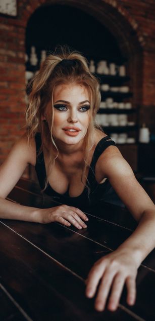 Model - Anna_raimon striptease