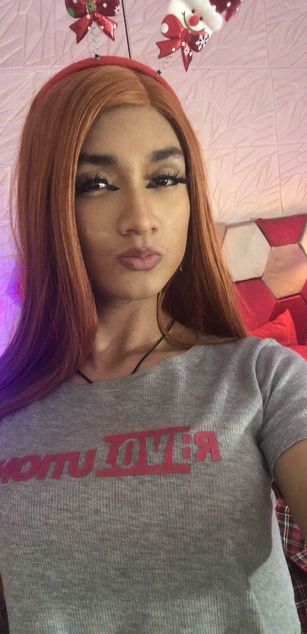 Model - Vanessa Hills beautiful