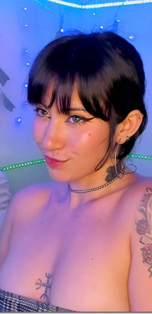 Model - Akina Shikashi ass