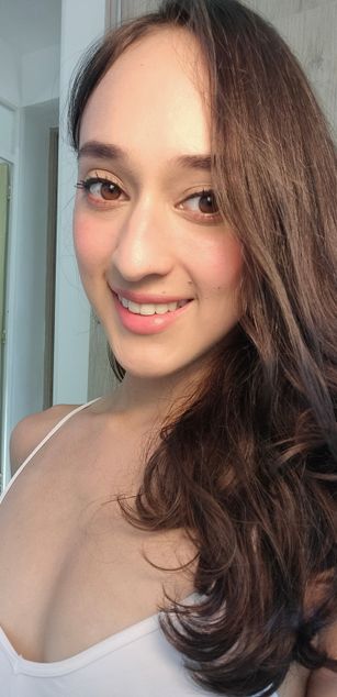 Model - Sylvie Gomez deepthroat