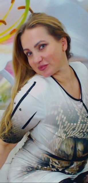 Model - LillyDiaz deepthroat