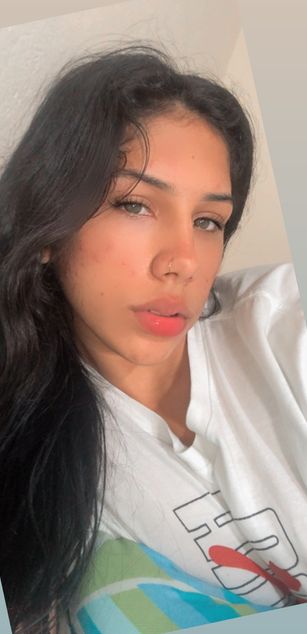 Model - Sara_Queen boobs