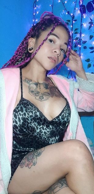 Model - NIcole ink sexy