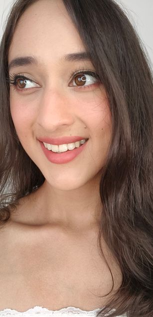 Model - Sylvie Gomez deepthroat