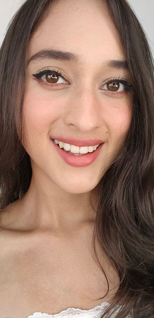 Model - Sylvie Gomez deepthroat