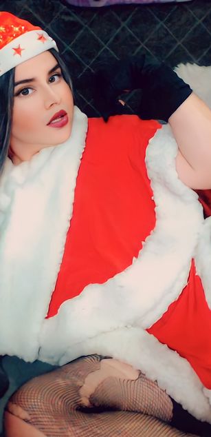 Model - Camila Carrington dominatrix