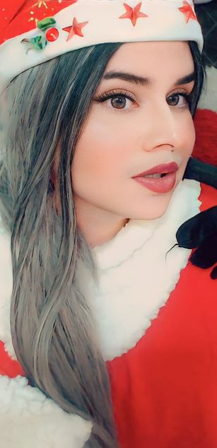 Model - Camila Carrington dominatrix