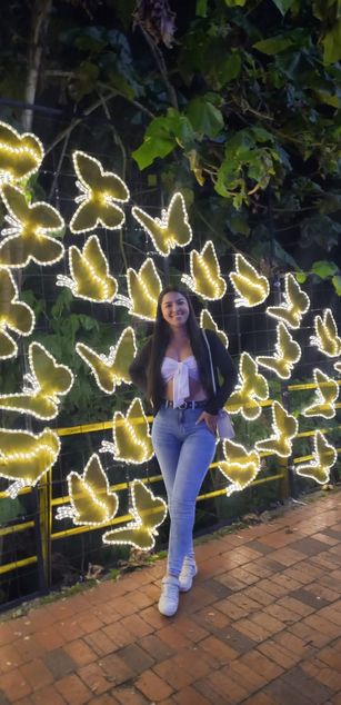 Model - Iris Moira blowjob