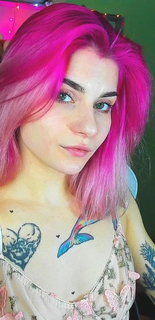 Model - kiss blowjob