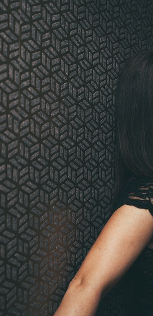 Model - EmmaMinore brunette