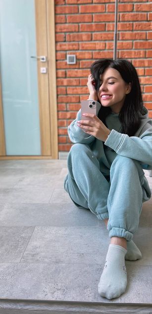 Model - Jenna Sommers deepthroat