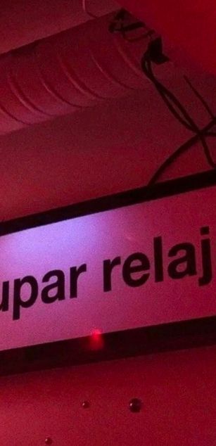 Model - Sarah_hard ass