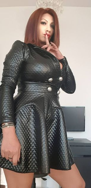 Model - Issadiamond sexy