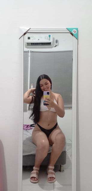 Model - Iris Moira blowjob