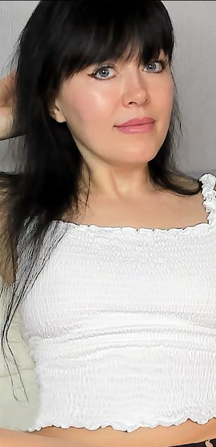 Model - OliviaCaramel sexy