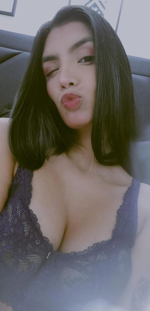 Model - DeuxGold dirtytalk