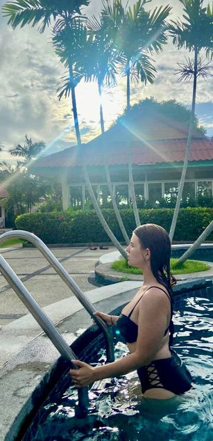 Model - LilyDolly69 boobs