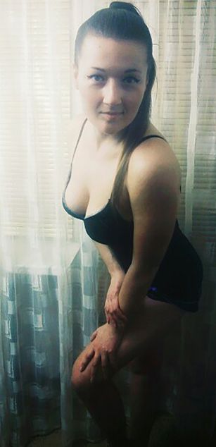 Model - xLolaBloomx sex