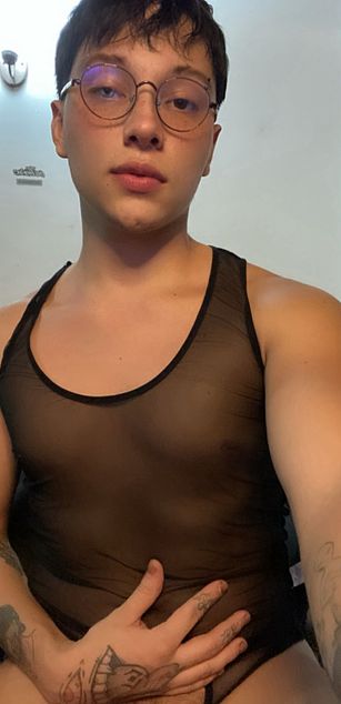 Model - Dan Carterr sexy