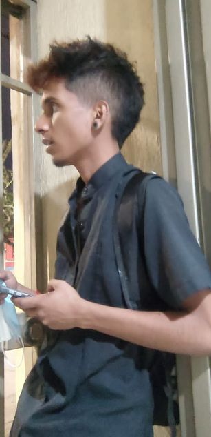 Model - khevin Lpez hairy