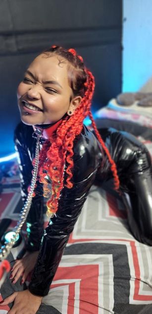 Model - Anny Williams ass