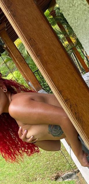 Model - Anny Williams ass