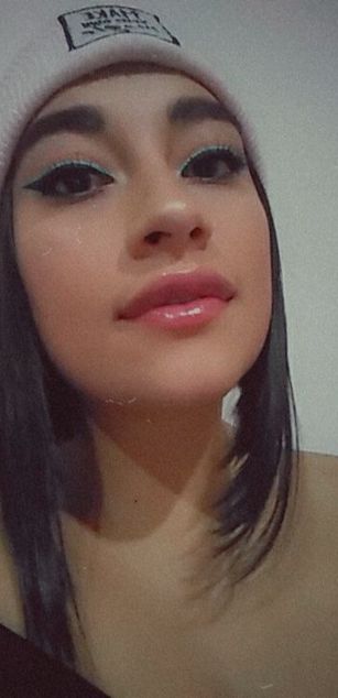 Model - Santa love latina