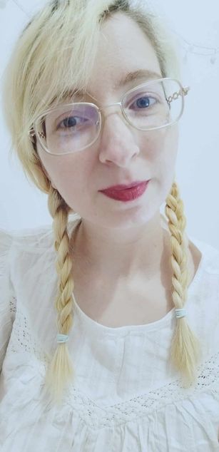 Model - Melanie roleplay