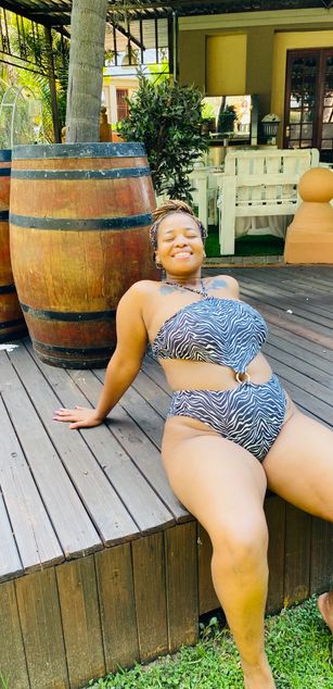 Model - Bustyzii blowjob