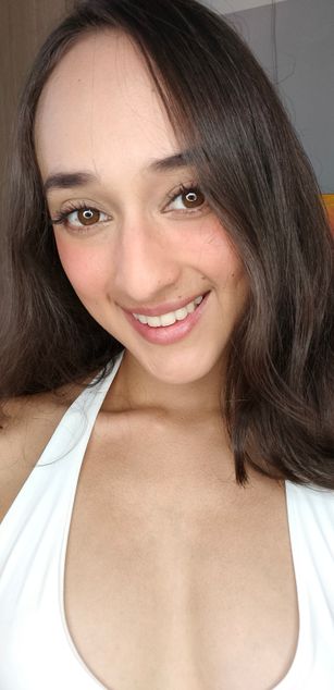 Model - Sylvie Gomez deepthroat