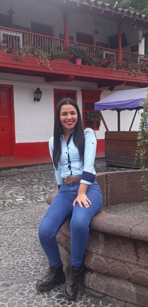 Model - Iris Moira blowjob