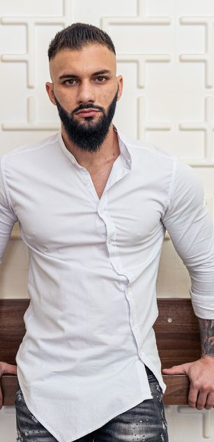 Model - MateoBennett lips