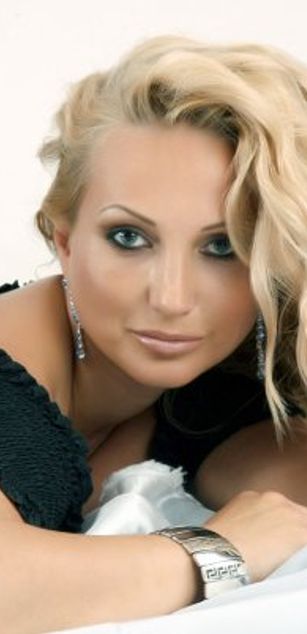 Model - LillyDiaz deepthroat