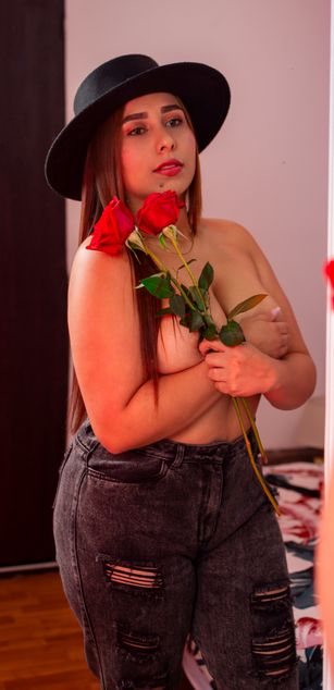 Model - paulina castro deepthroat