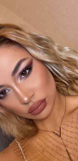 Model - CarrieBrice toys