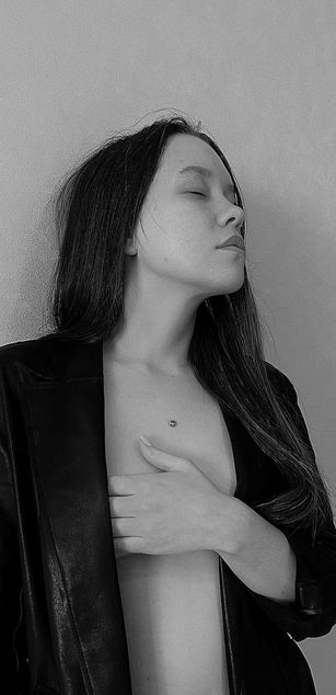 Model - Goddess Katy pantyhose