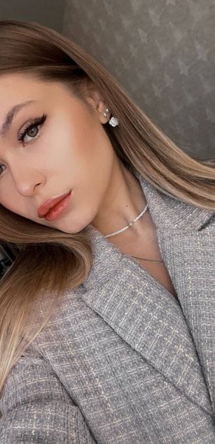 Model - LilysLips pussy