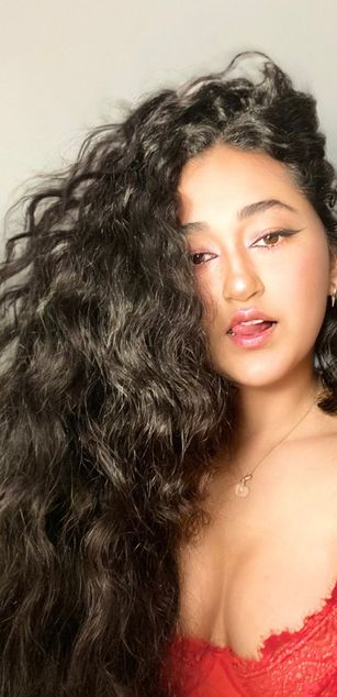 Model - hipatia_myst hairy