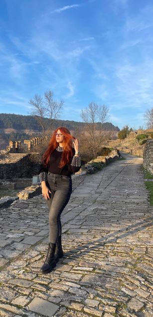 Model - NadiraNoor bigboobs