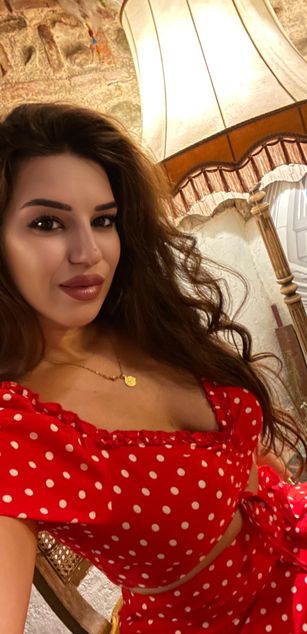 Model - NadiraNoor bigboobs