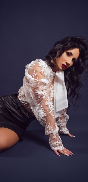 Model - BeckyShine deepthroat