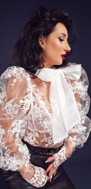 Model - BeckyShine deepthroat