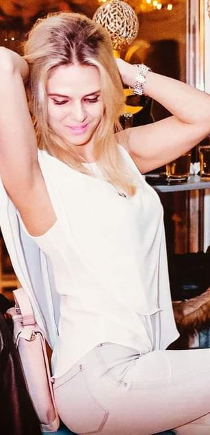 Model - AshleySun deepthroat