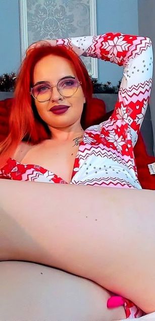 Model - RoxieJoy blowjob